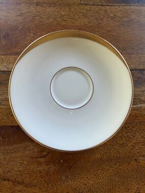 Beautiful Gold rimmed Saucer | Pattern: Pickard China Elegance 1202 from 1976